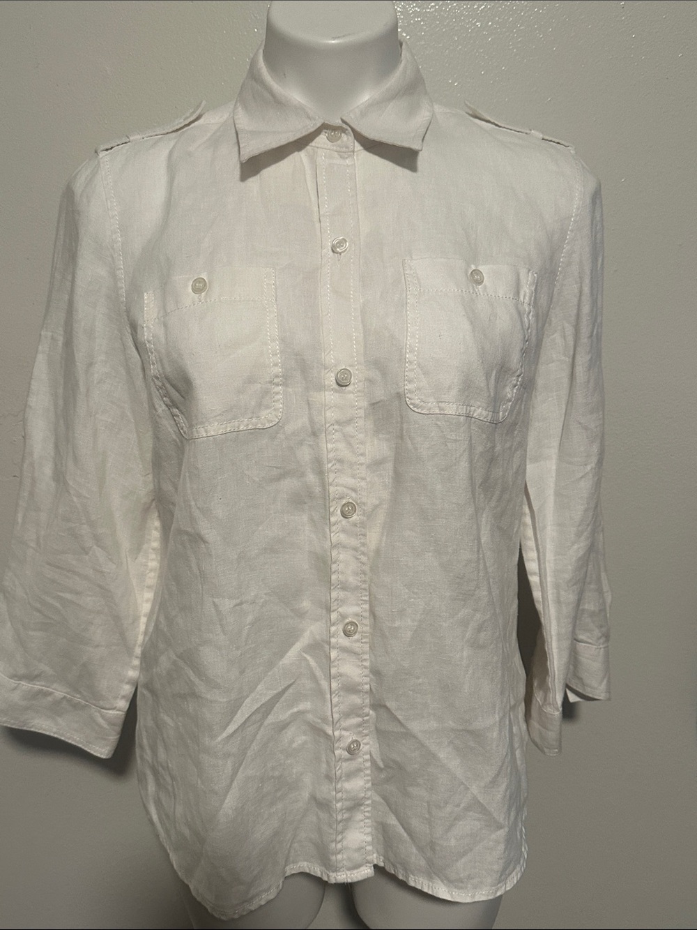 Liz Claiborne White Casual Button-Down Shirt